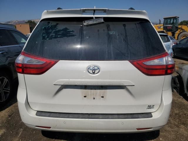 2019 Toyota Sienna XLE