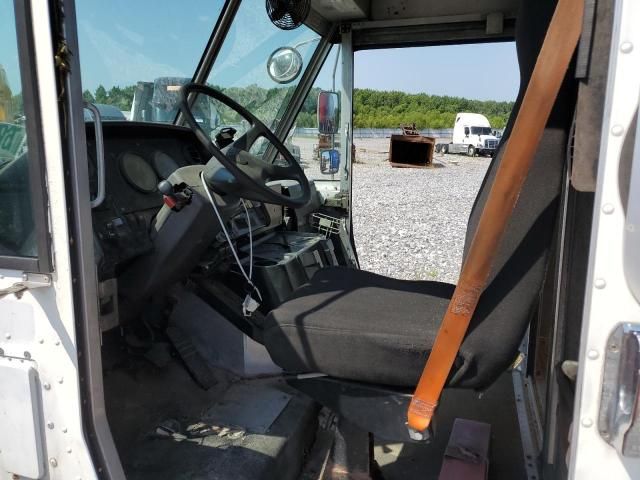 2004 Freightliner Chassis M Line WALK-IN Van