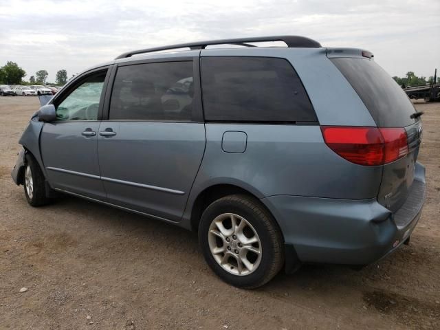 2004 Toyota Sienna LE