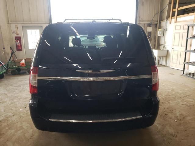 2015 Chrysler Town & Country Touring L