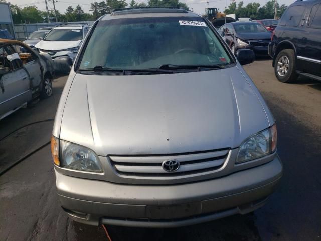 2002 Toyota Sienna LE