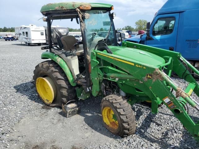 2023 John Deere 4052R