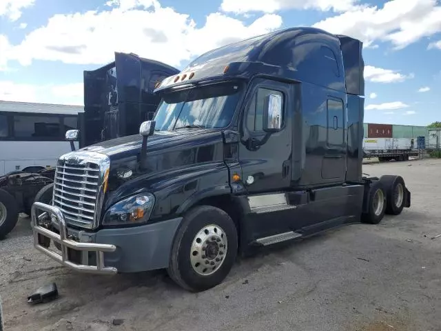 2016 Freightliner Cascadia 125