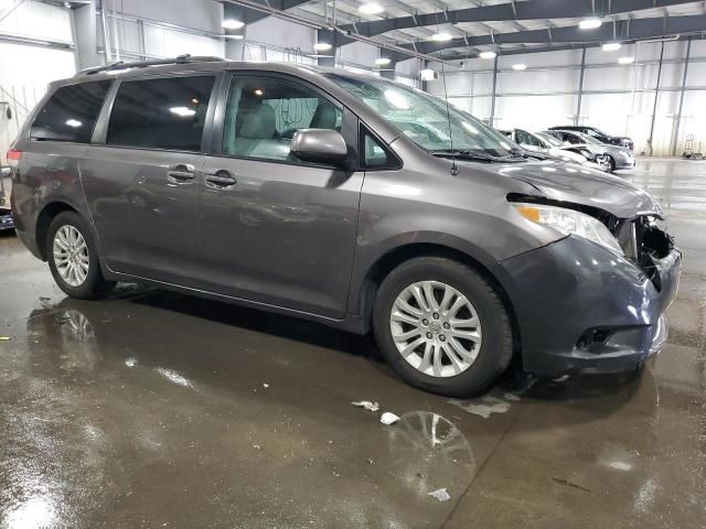 2012 Toyota Sienna XLE