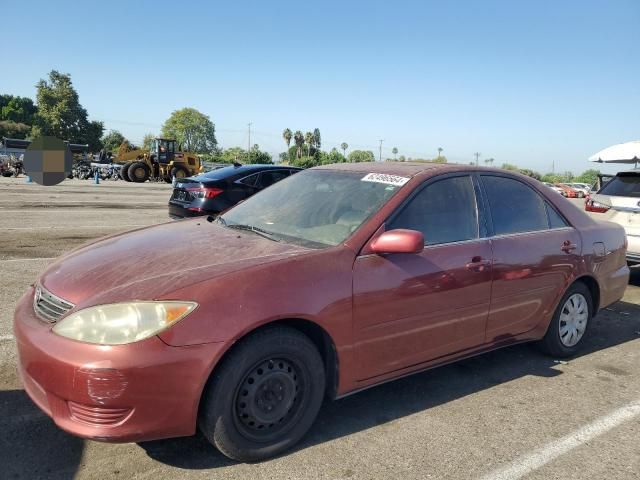 2005 Toyota Camry LE