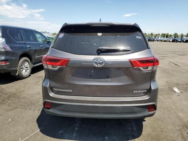 2019 Toyota Highlander SE