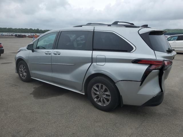 2021 Toyota Sienna LE