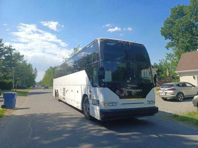 2000 Prevost Bus