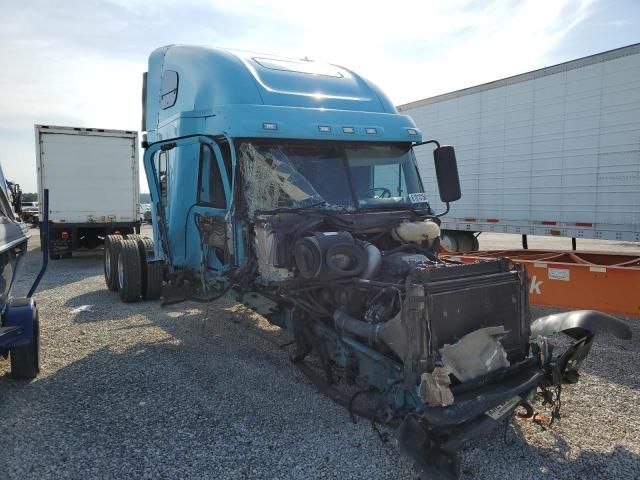 2005 Freightliner Conventional Columbia