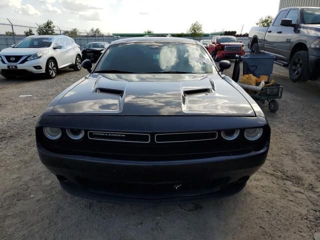 2017 Dodge Challenger SXT