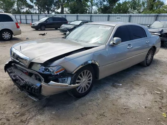 2003 Lincoln Town Car Executive