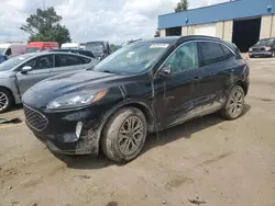 Carros dañados por inundaciones a la venta en subasta: 2021 Ford Escape SEL