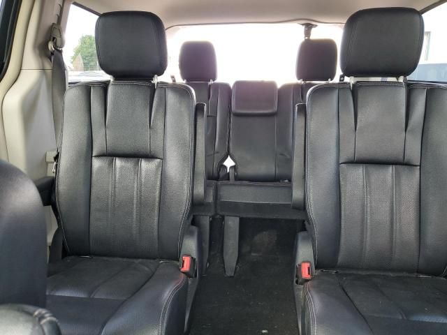 2016 Dodge Grand Caravan Crew