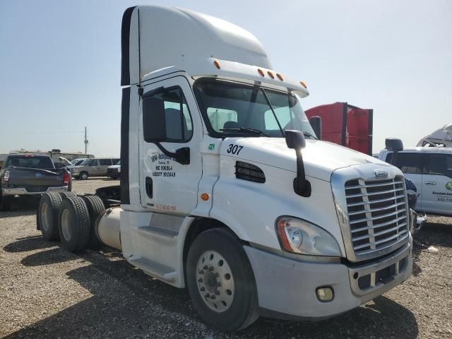 2015 Freightliner Cascadia 113