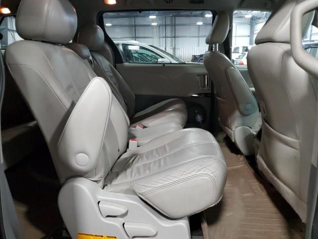 2012 Toyota Sienna XLE