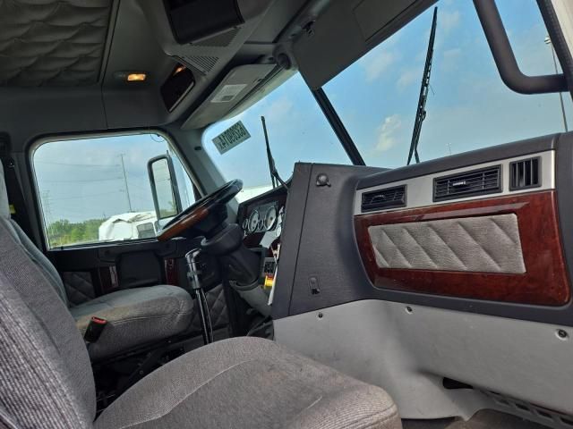 2016 Freightliner 122SD