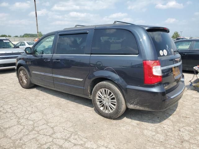 2013 Chrysler Town & Country Touring L