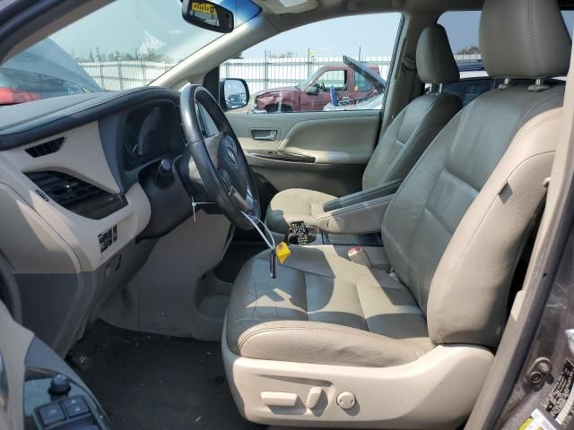 2017 Toyota Sienna XLE