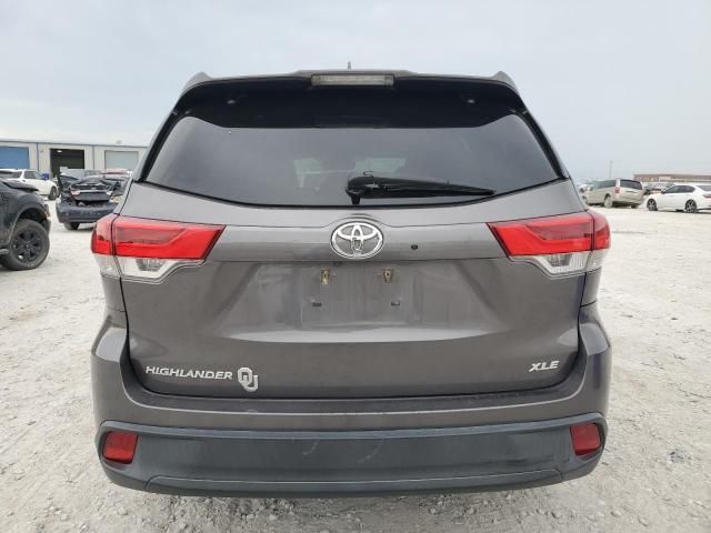 2017 Toyota Highlander SE