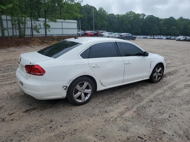 2013 Volkswagen Passat SE