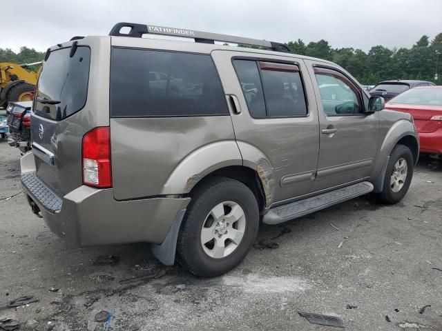 2005 Nissan Pathfinder LE