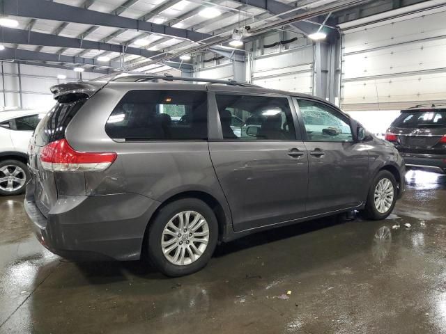 2012 Toyota Sienna XLE