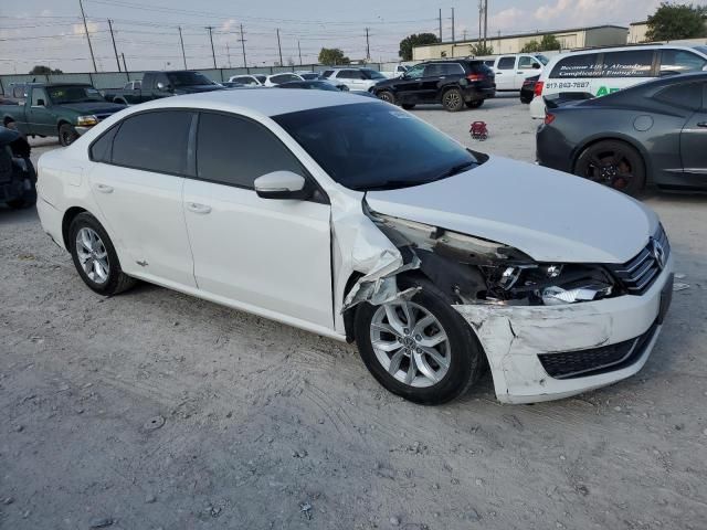 2013 Volkswagen Passat S