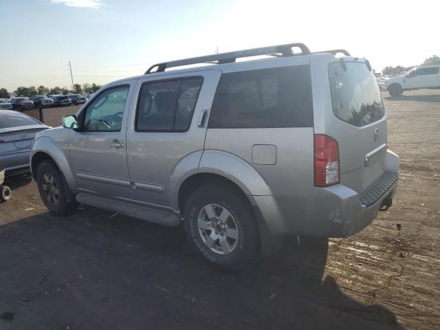 2005 Nissan Pathfinder LE