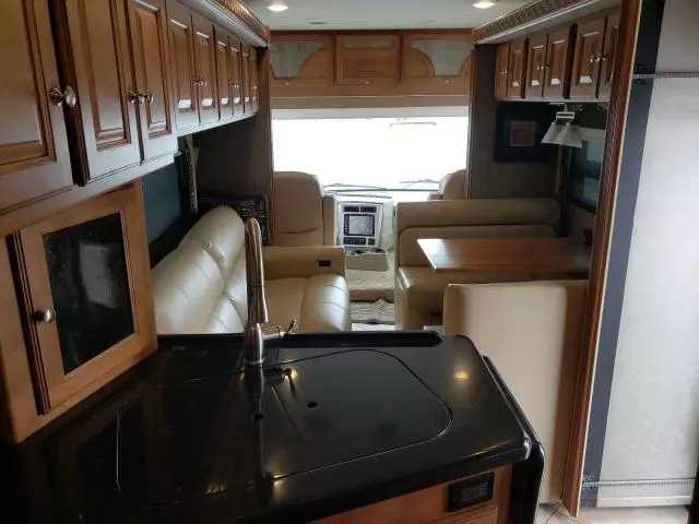 2017 Winnebago 2017 Ford F53