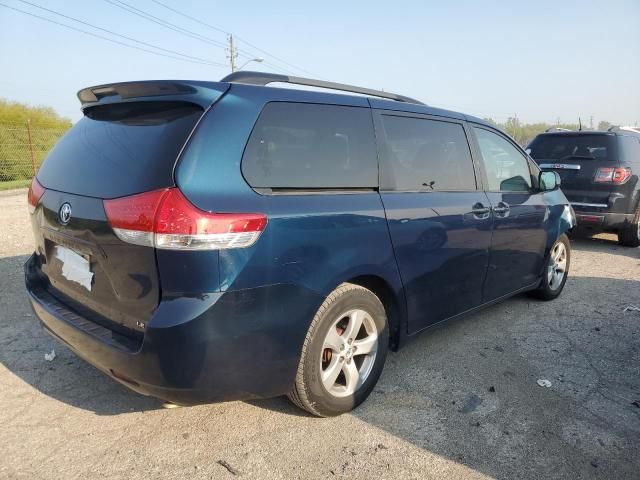 2011 Toyota Sienna LE