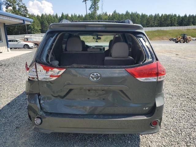 2014 Toyota Sienna LE