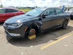 Carros salvage sin ofertas aún a la venta en subasta: 2015 Chrysler 200 C