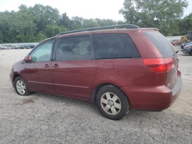 2004 Toyota Sienna XLE