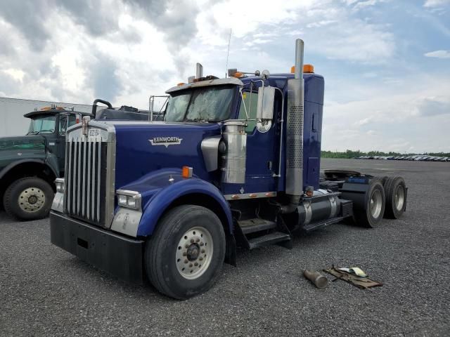 2006 Kenworth Construction W900