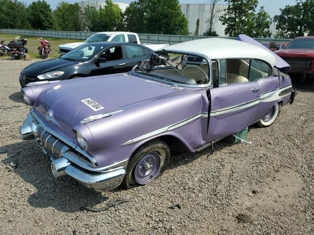 1957 Pontiac Chieftain