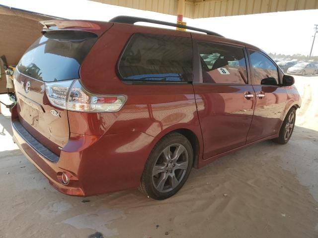 2017 Toyota Sienna SE