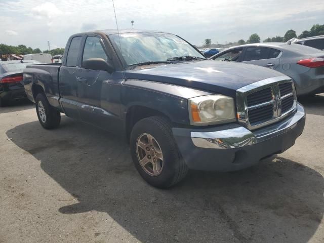 2005 Dodge Dakota SLT