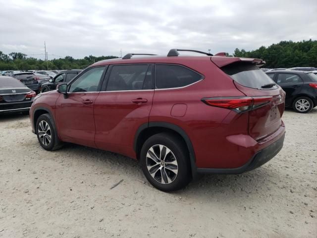 2022 Toyota Highlander XLE