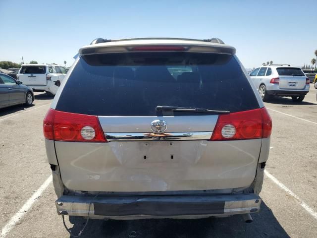 2006 Toyota Sienna XLE