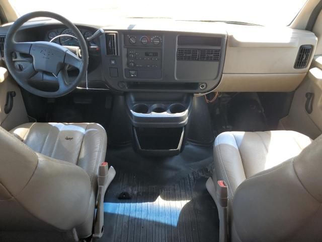 2003 Chevrolet Express G2500