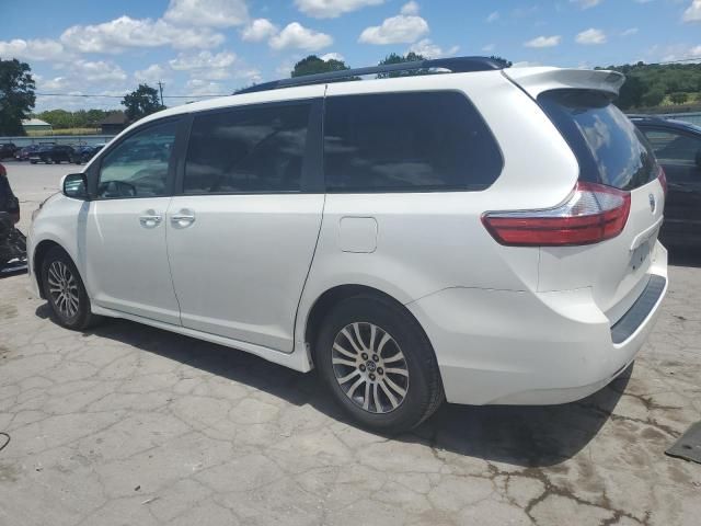 2018 Toyota Sienna XLE