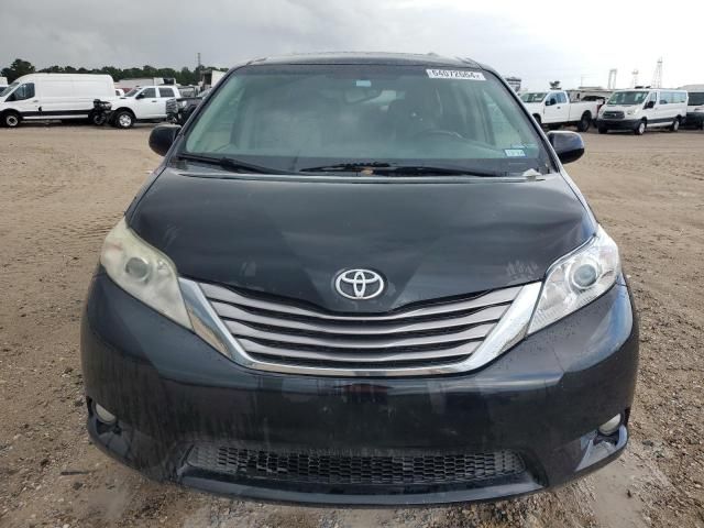 2016 Toyota Sienna XLE