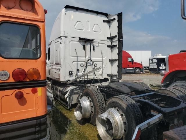 2022 Freightliner Cascadia 126