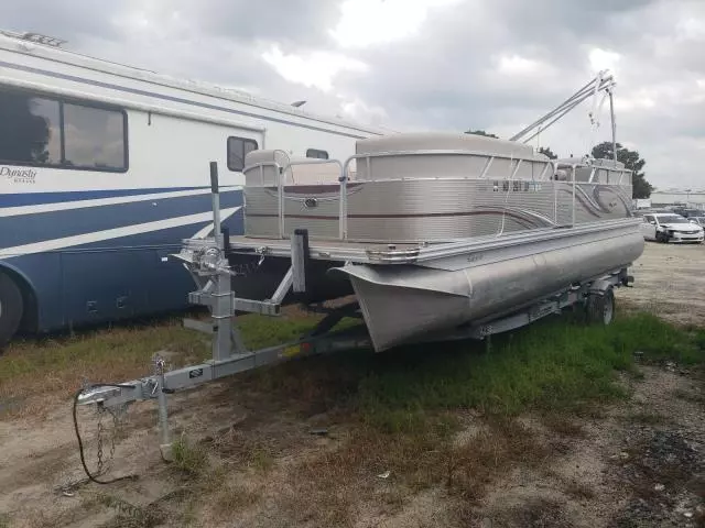 2019 Boat Pontoon