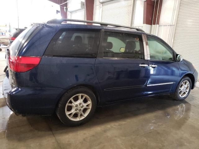 2004 Toyota Sienna XLE