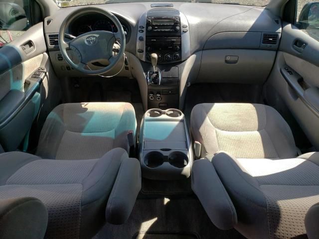 2006 Toyota Sienna CE