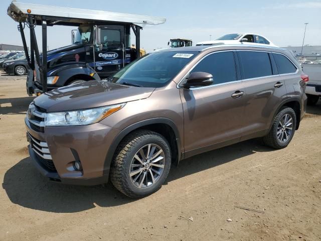 2019 Toyota Highlander SE