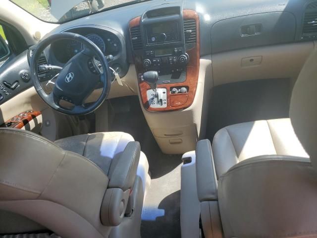 2008 Hyundai Entourage GLS