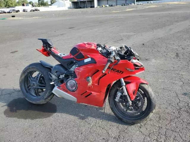 2022 Ducati Panigale V4S