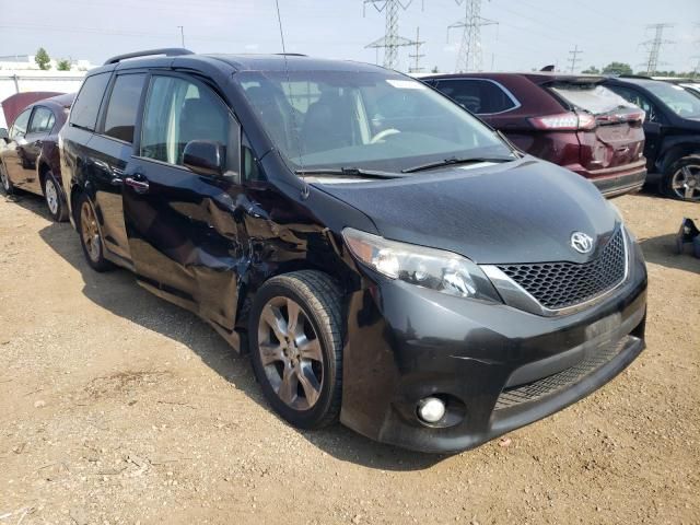 2013 Toyota Sienna Sport